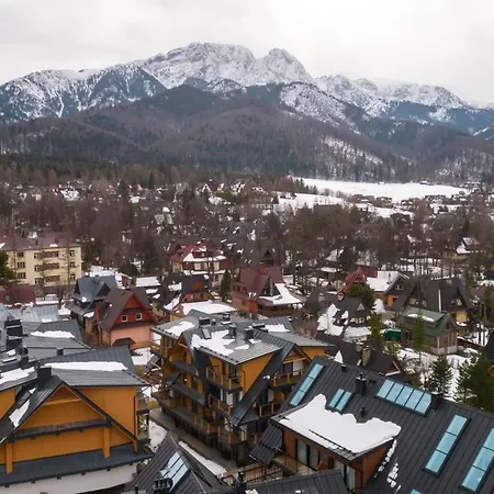 Modrzejewska Z Goralka Giewont View By Rentilopl Zakopane